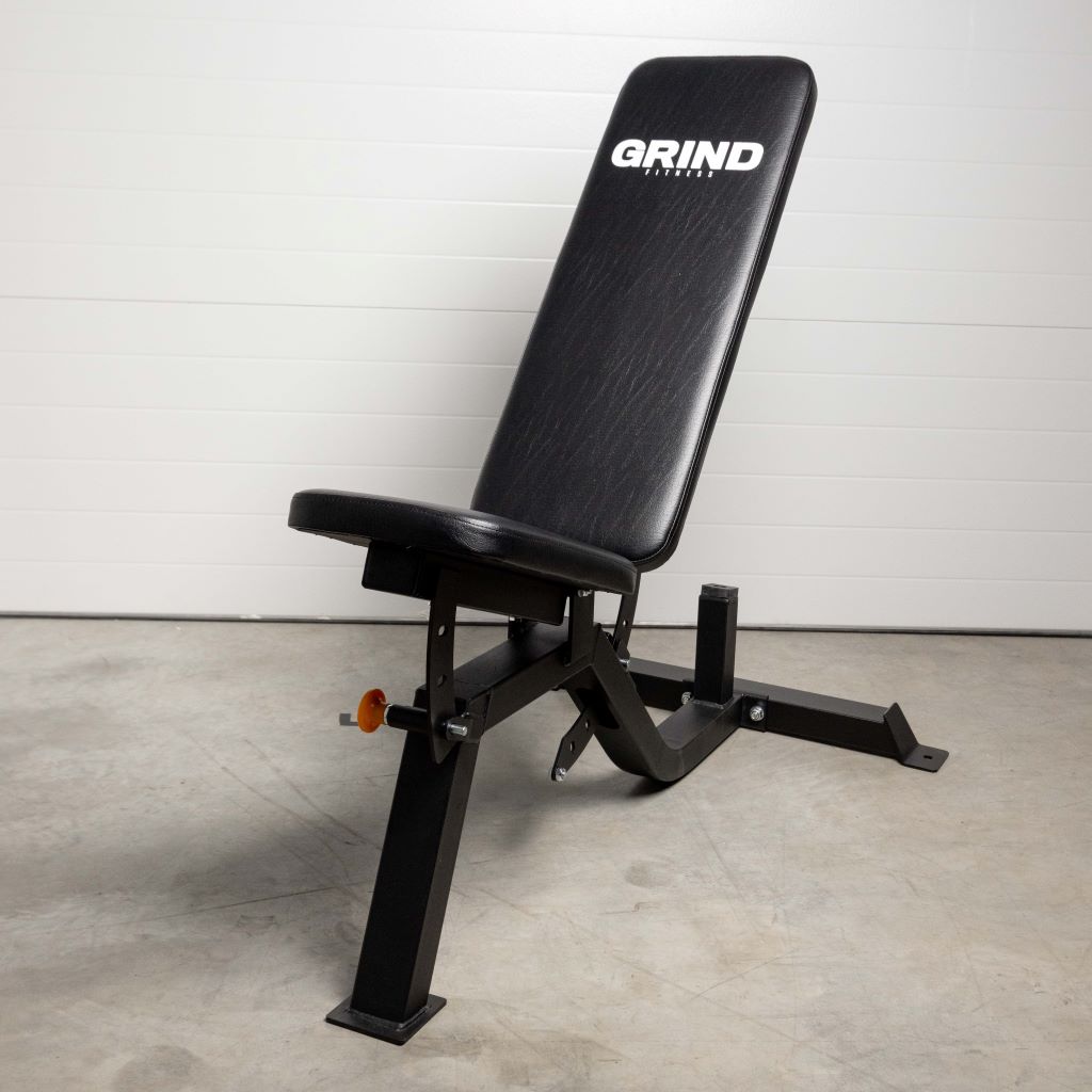 GRIND Ecomony bench in leaned back position